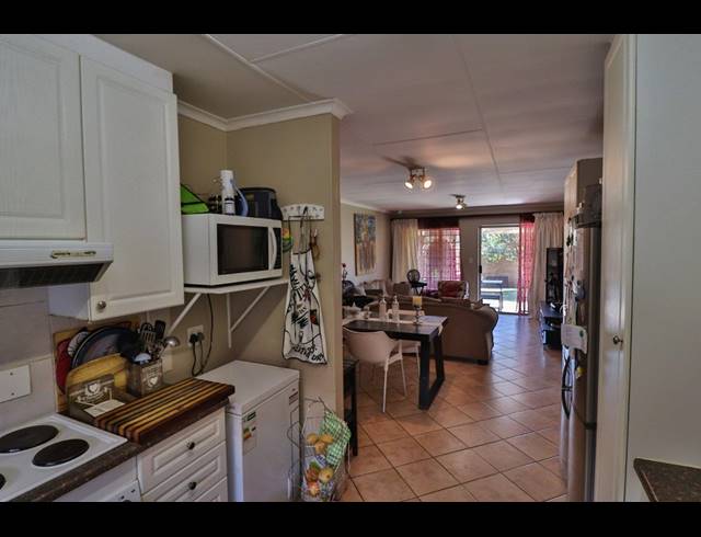 3 BEDROOM SIMPLEX SOLD IN MAGALIESKRUIN